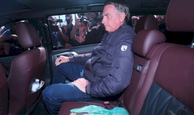 Bolsonaro Sob Vigilância: PF Cumpre Mandados e Imputa Uso de Tornozeleira Eletrônica Como “Cordão de Segurança”